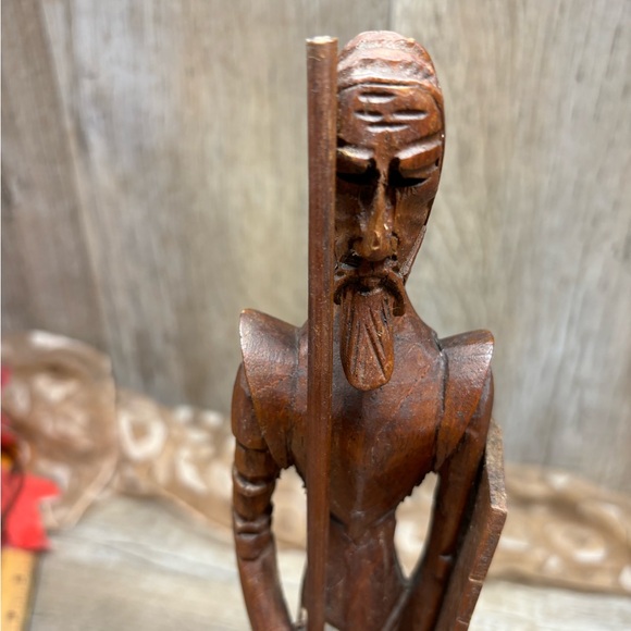 VTG Spanish DON QUIXOTE Sculpture Figure  Carved Wood W/ Spear & Shield 13.75”T - Picture 11 of 12